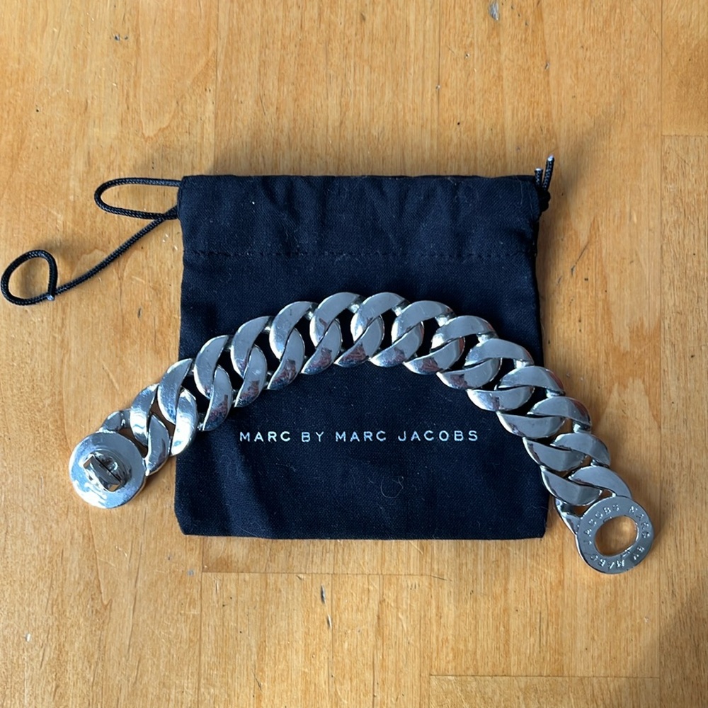 MARC JACOBS chain logo bracelet
